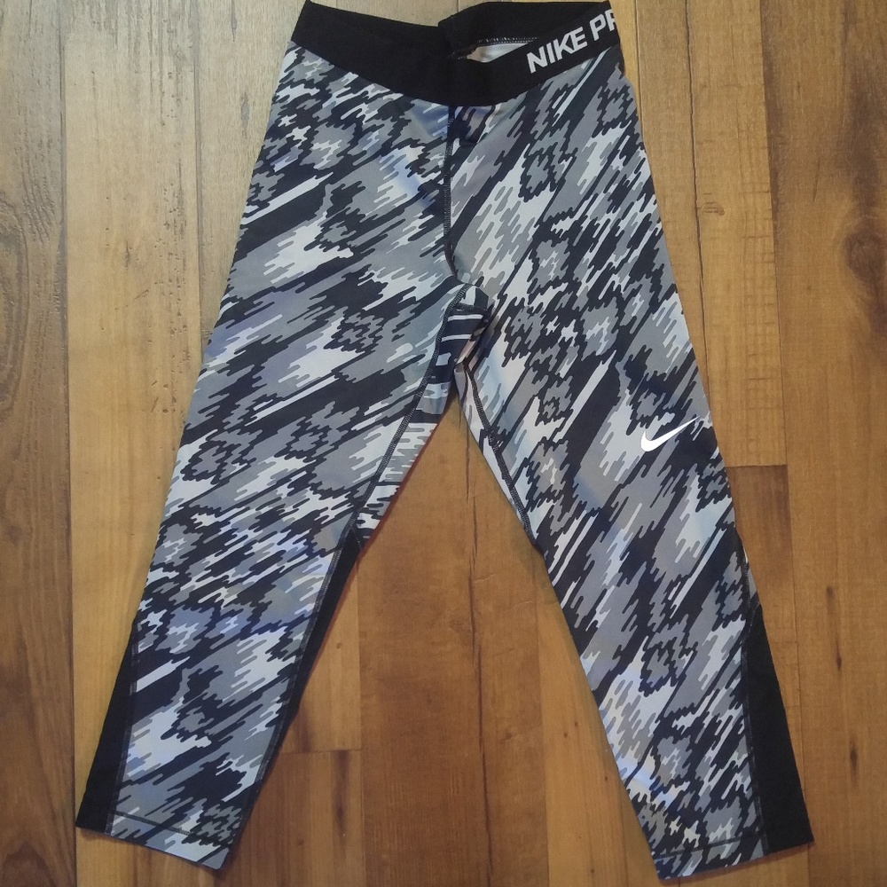 Nike Pro Compression Capri Leggings Black Camo